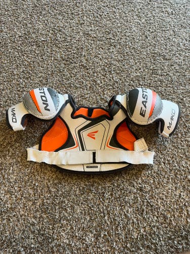 Youth Medium Easton Mako Shoulder Pads (Used)