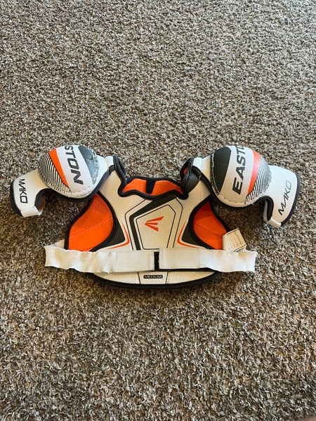 Youth Medium Easton Mako Shoulder Pads (Used)
