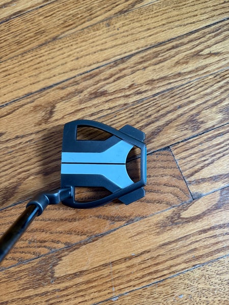 Black TaylorMade Mallet Spider Tour Right Handed Putter (Used)