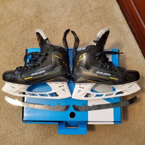 2022 Bauer Supreme M5 Pro Hockey Skates 6.5 (Used) with FLY Ti runners