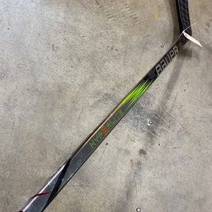 Intermediate Bauer Vapor Hyperlite2 Hockey Stick Left Hand (62")