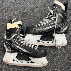 Senior CCM 65K Hockey Skates | Size 8.5