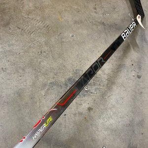 Intermediate Bauer Vapor Hyperlite Hockey Stick Left Hand P88 (Used)