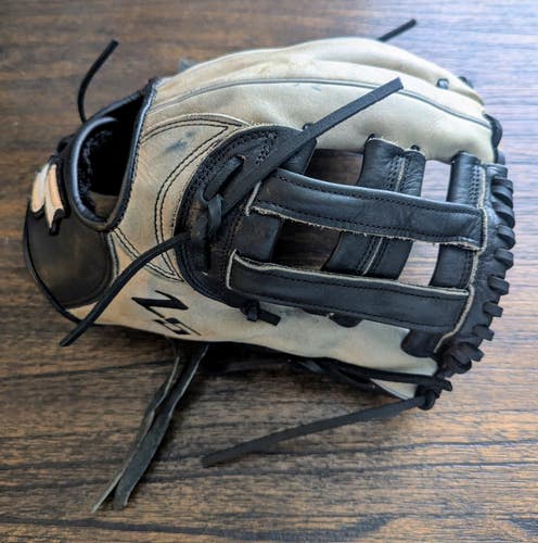 SSK RH Z5 - New Laces - Baseball Glove 11.75" (Used)