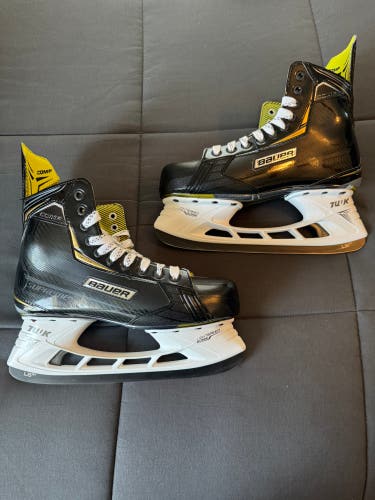 Bauer Comp Supreme Pro Hockey Skates Extra Wide Width  9.5 (New)