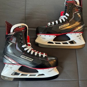 Bauer Vapor 2X Hockey Skates Regular Width  9.5 (New)
