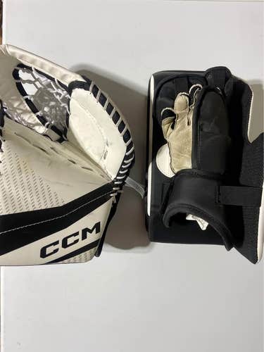 CCM YTFlex 3 Goalie Blocker & Glove- Youth