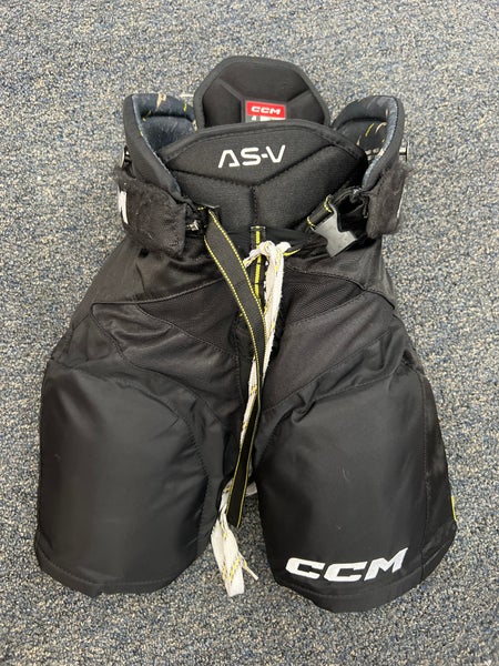 Junior Small CCM Tacks AS-V Hockey Pants (Used)