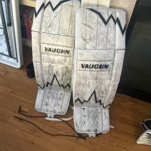 35" Vaughn Velocity V10 Pro Goalie Leg Pads (Used)