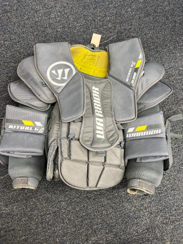 Senior Medium Warrior Ritual G2 Goalie Chest Protector (Used)