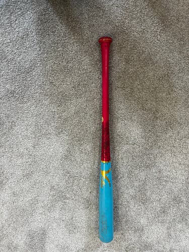 32/29 Victus Maple Wood Bat Used Baby Blue/hot Pink