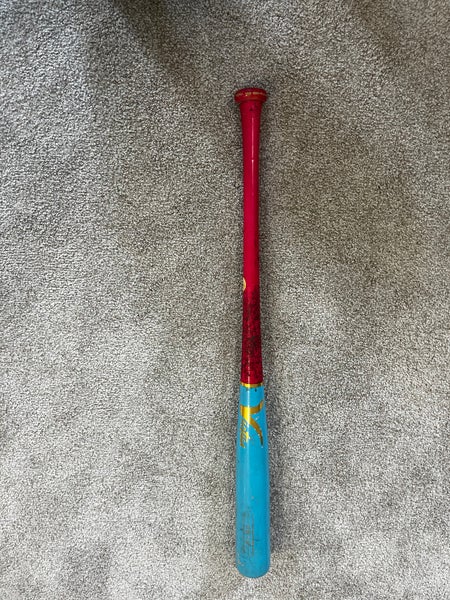 32/29 Victus Maple Wood Bat Used Baby Blue/hot Pink