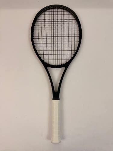 Wilson Pro Staff 97 V13, 4 3/8 Excellent 9/10