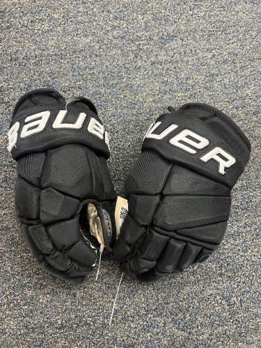 Senior Bauer Vapor team Pro Gloves 13" Biggby AAA Hockey Club