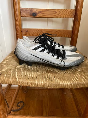 Men's Size M 11.0 (W 12.0) Nike Low Top Vapor edge pro 360 Trainers (Used)