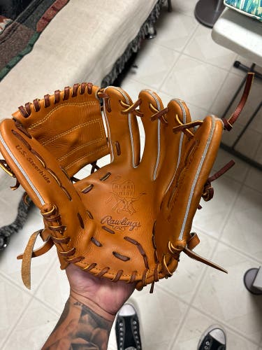 2025 Rawlings RH Infield Heart of the Hide Baseball Glove 11" (Used)
