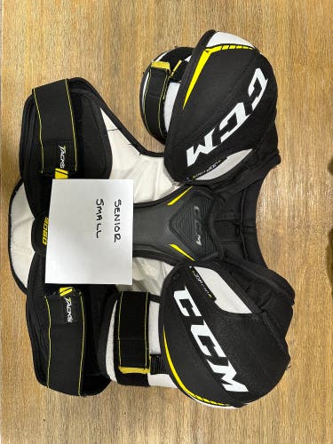 Senior Small CCM Tacks 9060 Shoulder Pads (Used)