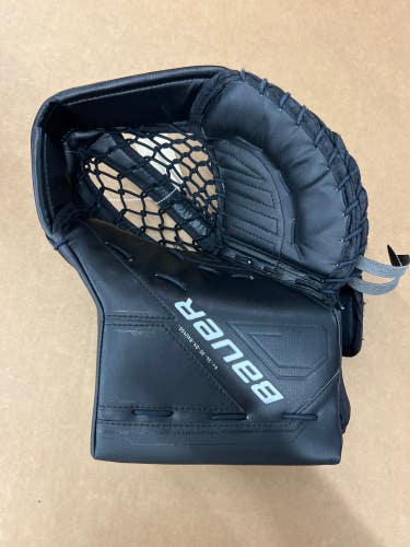 Black Senior Bauer M5 Pro Goalie Gloves & Blockers Regular (Used)