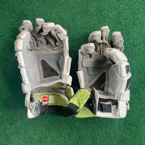 STX Cell V Lacrosse Gloves Large (Used)