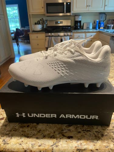 White Men's Size M 11.0 (W 12.0) Adult Under Armour Low Top Blur (New)
