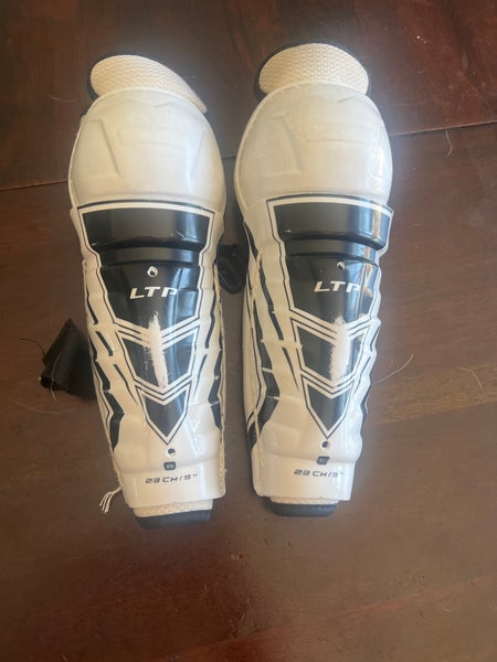Junior CCM LTP 9" Shin Pads (Used)