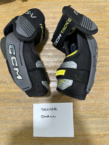 Small Senior CCM Tacks AS-V Elbow Pads (Used)