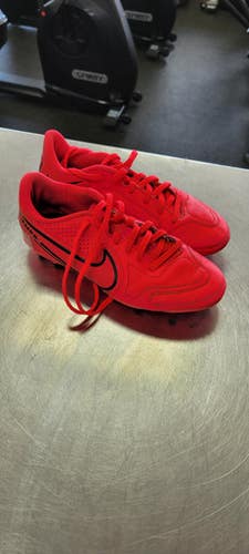 Used Nike Soccer Cleats Pink Junior 05 11497-S000150643