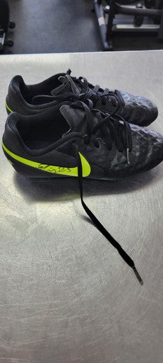 Used Nike Soccer Cleats Black Junior 02.5 11497-S000150647