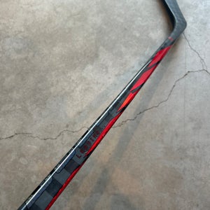 P92 87 Flex Senior Bauer Proto R Left Hand Hockey Stick Pro Stock (Used)