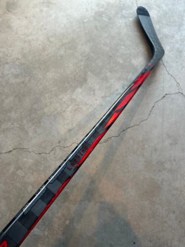 P92 87 Flex Senior Bauer Proto R Left Hand Hockey Stick Pro Stock (Used)