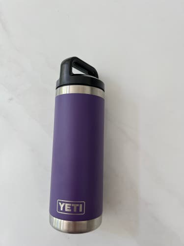 Yeti Rambler Vacuum Bottle - 18 fl. oz. Purple dishwasher safe BPA Free CHUG cap