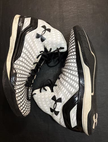 Under Armour Clutchfit Drive Basketball Shoes White Black Size 15
