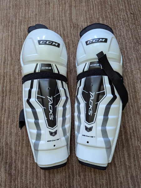 Youth CCM Tacks 1052 13" Shin Pads (New)