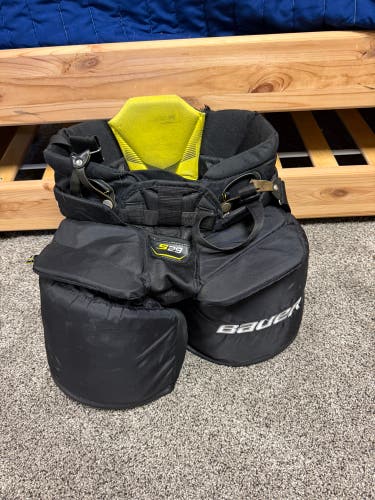 Intermediate Small Bauer S29 Hockey Goalie Pants  (Used)