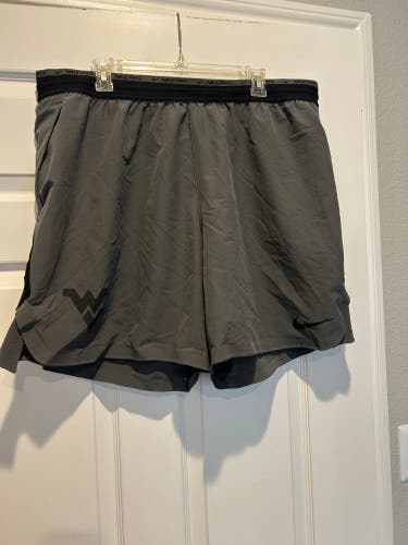 Gray XXXL Men's Nike Shorts (Used)
