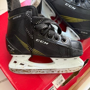 CCM Tacks 1092 Hockey Skates Regular Width Size 1 (Used)