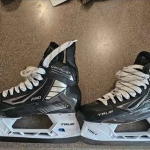 True Catalyst Pro Hockey Skates Regular Width 12 (Like New)