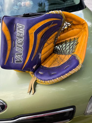 Vaughn PRO XR 7 Carbon Yellow Senior Regular catcher catch glove used pro stock SR adult