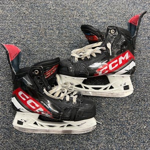 Intermediate CCM JetSpeed Control Hockey Skates | Size 4.5