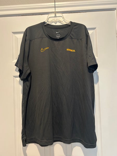 Gray XXL Men's Nike Shirt (Used)