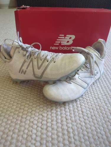 White Men's Size M 9.5 (W 10.5) Adult New Balance Mid Top (Used)
