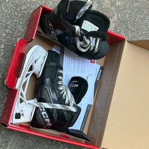 CCM Tacks Vector Hockey Skates Junior Size 3.5 (Used)