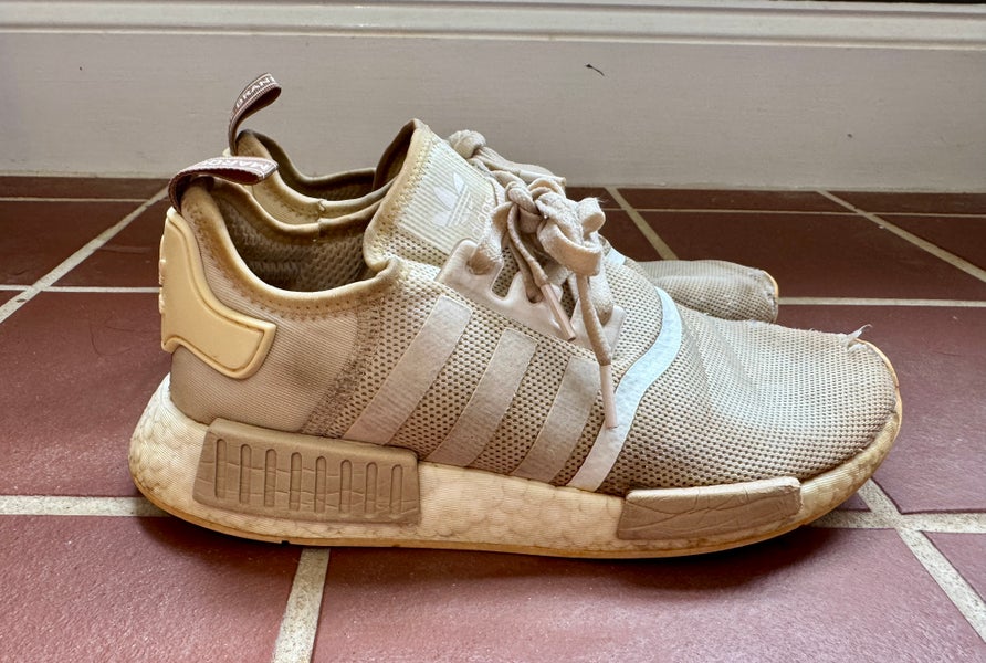 Gray Unisex Adult Size M 8.5 (W 9.5) Adidas Nmd Shoes (Used)
