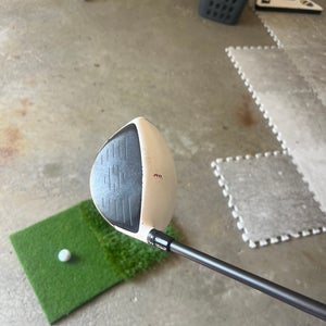 Men's 2011 TaylorMade R11 Right Handed Driver Regular Flex Loft 7 (Used)