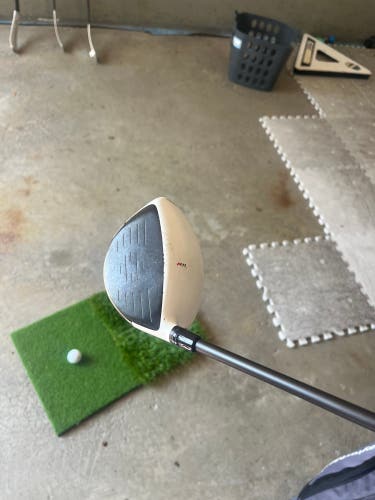 Men's 2011 TaylorMade R11 Right Handed Driver Regular Flex Loft 7 (Used)
