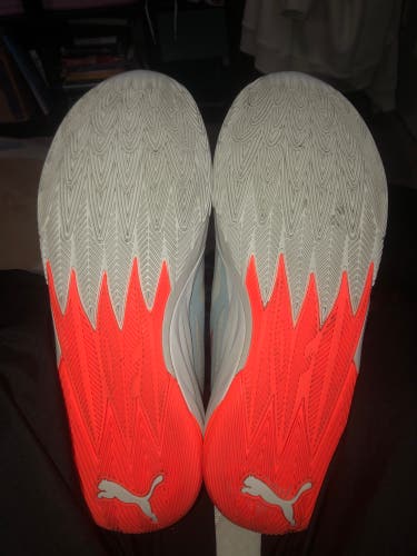 MB.02 Gorange Size 13 (New Without Box)