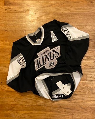 Vintage Wayne Gretzky LA Kings authentic center ice small block CCM jersey