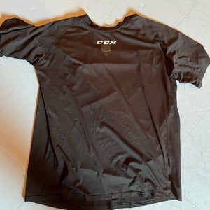 Black Large/Extra Large Adult Unisex CCM Shirt (Used)
