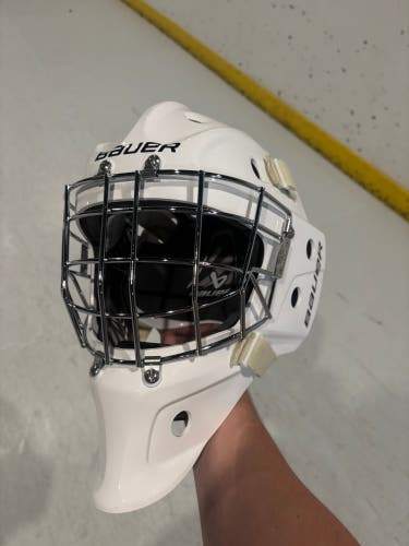 Senior Bauer Goalie Mask (New)