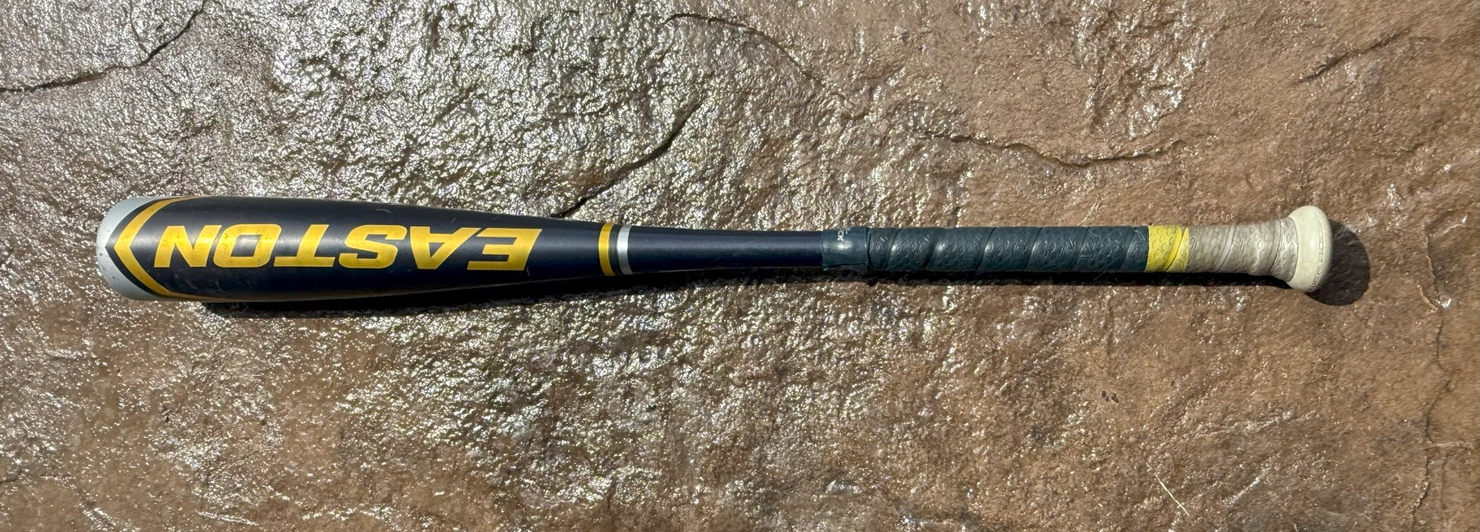 2022 Easton ALX 28"/18oz (-10) USSSA Certified Bat (Used)